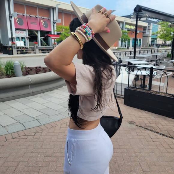 Beige brim hat - Picture 3 of 6